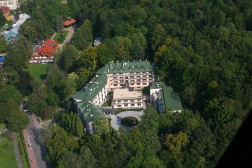 Imagen general del Hotel Prezydent Krynica Zdrój. Foto 5