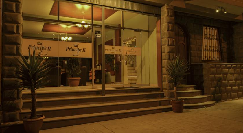 Imagen de los exteriores del Hotel Pr&iacute;ncipe II. Foto 6