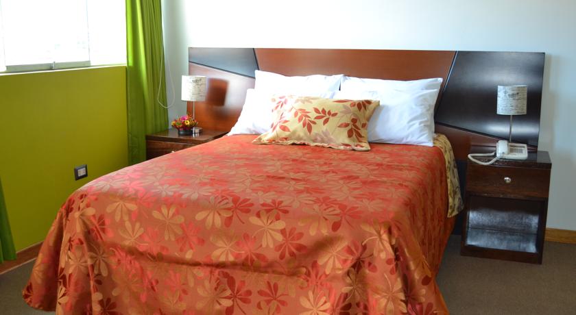 Imagen de la habitación del Hotel Pr&iacute;ncipe II. Foto 2