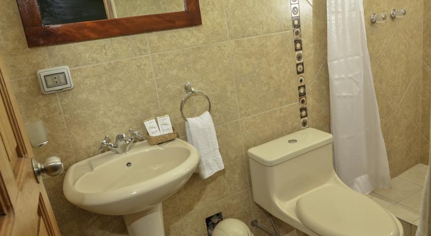 Imagen de la habitación del Hotel Pr&iacute;ncipe II. Foto 4