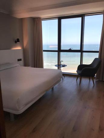 Imagen de la habitación del Hotel Pr&iacute;ncipe de Asturias. Foto 5