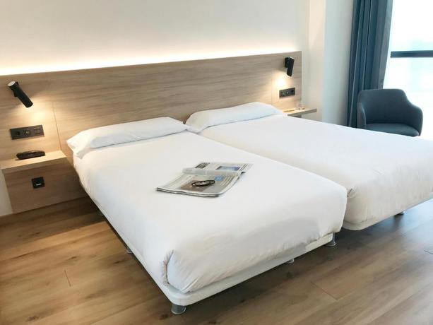 Imagen de la habitación del Hotel Pr&iacute;ncipe de Asturias. Foto 11
