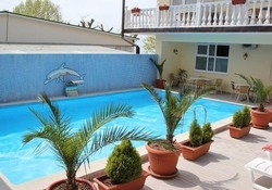 Imagen de la piscina del Hotel Priboy. Foto 7