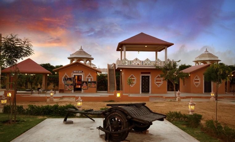 Imagen de los exteriores del Hotel Pride Amber Vilas Resort and Convention Centre. Foto 9