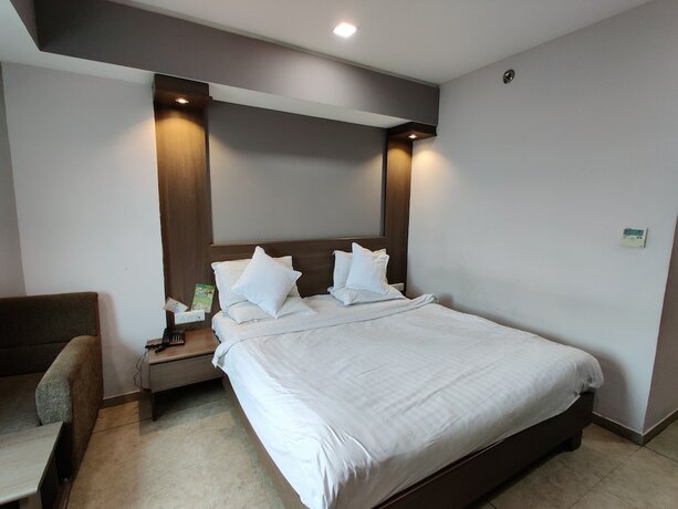 Imagen de la habitación del Hotel Pride Biznotel - The Maison Anand. Foto 20