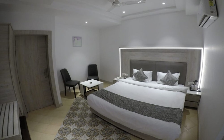 Imagen de la habitación del Hotel Pride By Samrat. Foto 7