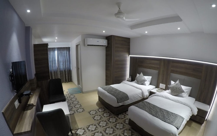 Imagen de la habitación del Hotel Pride By Samrat. Foto 8