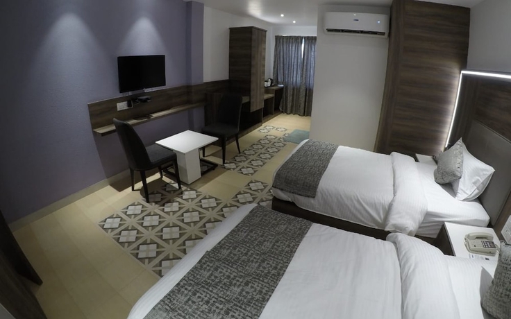 Imagen de la habitación del Hotel Pride By Samrat. Foto 15