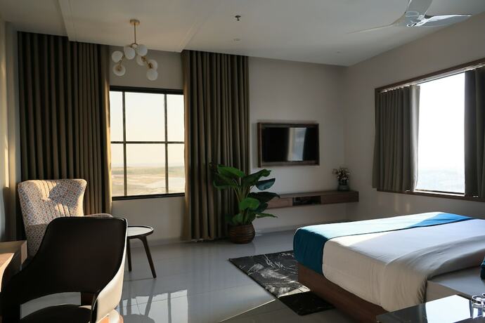 Imagen general del Hotel Pride Comfort Dwarka. Foto 1