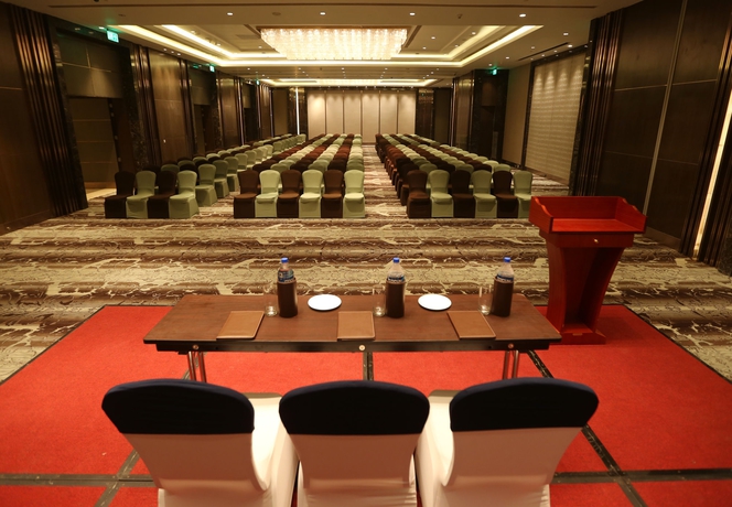 Imagen de los interiores del Hotel Pride Plaza Aerocity New Delhi. Foto 11
