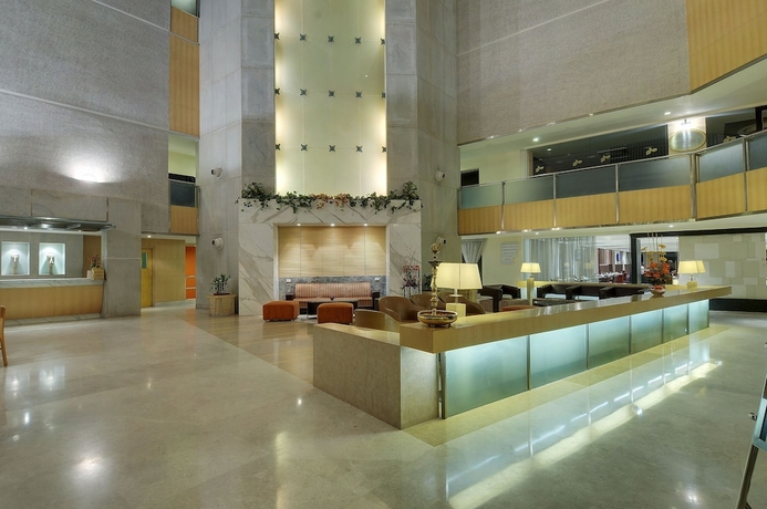 Imagen de los interiores del Hotel Pride Plaza , Ahmedabad. Foto 17