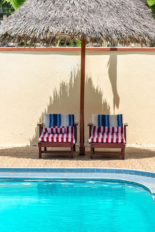 Imagen de la piscina del Hotel PrideInn Diani. Foto 15