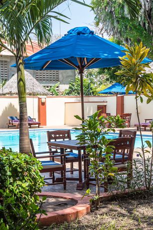 Imagen de la piscina del Hotel PrideInn Diani. Foto 18