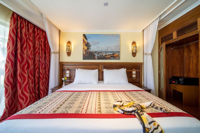 Imagen de la habitación del Hotel PrideInn Paradise Beach Resort and Spa. Foto 11