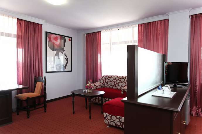 Imagen de la habitación del Hotel Prima Makassar. Foto 5