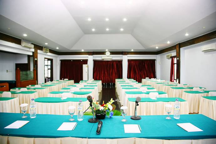 Imagen de los interiores del Hotel Prima Makassar. Foto 8