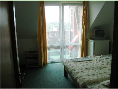 Imagen general del Hotel Prima Porta Vendeghaz. Foto 7