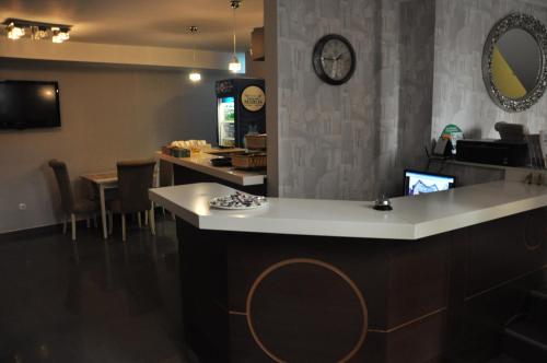 Imagen general del Hotel Prima, Pristina. Foto 4