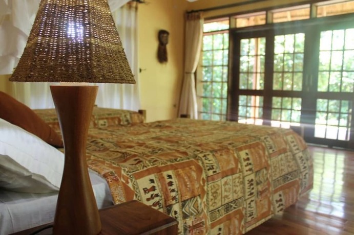 Imagen de la habitación del Hotel Primate Lodge. Foto 15