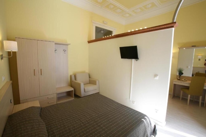 Imagen de la habitación del Hotel Primavera, Amadora. Foto 12