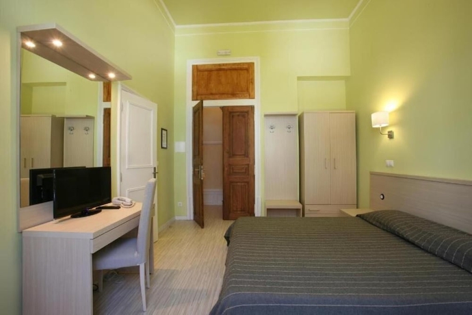 Imagen de la habitación del Hotel Primavera, Amadora. Foto 15