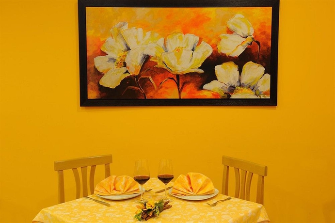 Imagen del bar/restaurante del Hotel Primavera, Binda. Foto 5