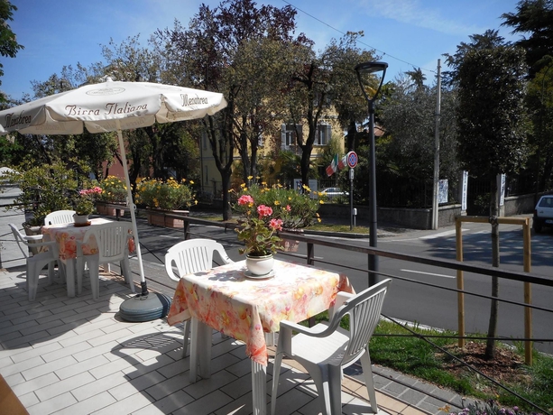 Imagen del bar/restaurante del Hotel Primavera, Desenzano del Garda. Foto 2