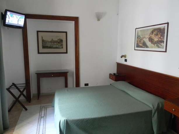 Imagen de la habitación del Hotel Primavera, Pante&oacute;n. Foto 16