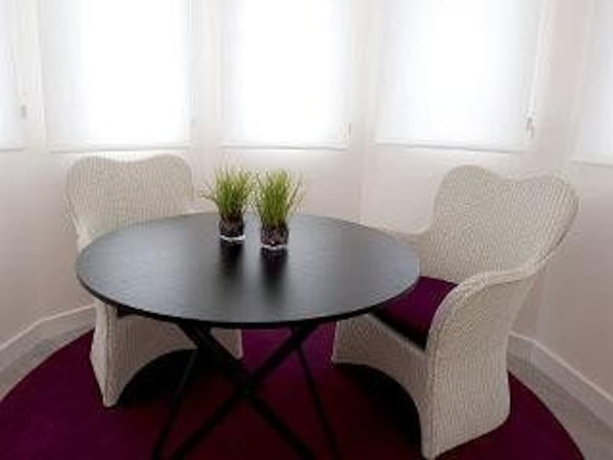 Imagen del bar/restaurante del Hotel Primavera Perfume. Foto 5