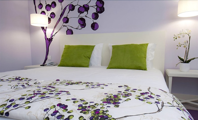 Imagen de la habitación del Hotel Primavera Perfume. Foto 17