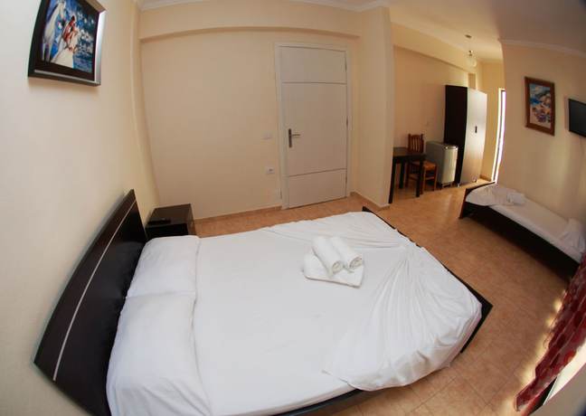 Imagen de la habitación del Hotel Primavera, Sarande. Foto 12
