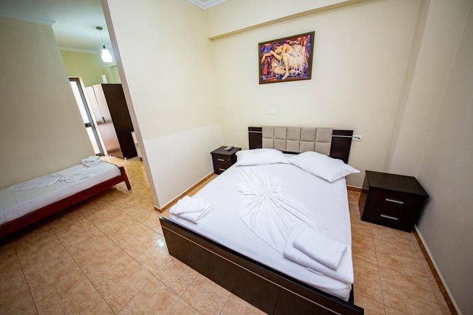 Imagen de la habitación del Hotel Primavera, Sarande. Foto 13
