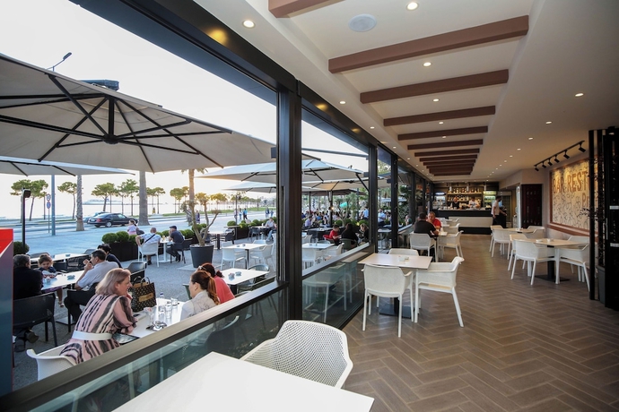 Imagen del bar/restaurante del Hotel Primavera, Vlore. Foto 6