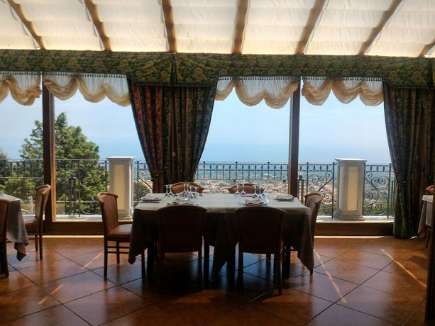 Imagen del bar/restaurante del Hotel Primavera dell'Etna. Foto 2