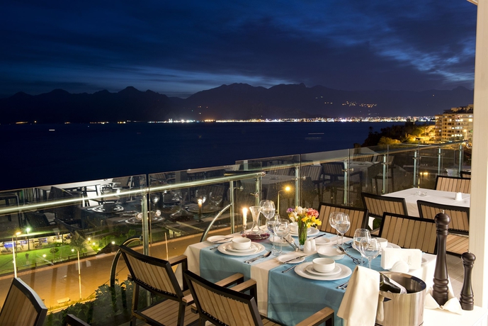 Imagen del bar/restaurante del Hotel Prime, Antalya. Foto 3