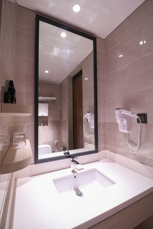 Imagen de la habitación del Hotel Prime Park And Convention Lombok. Foto 15