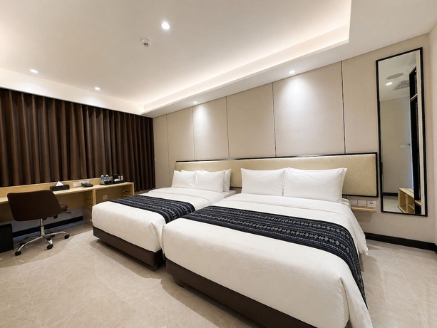 Imagen de la habitación del Hotel Prime Plaza Mataram. Foto 9