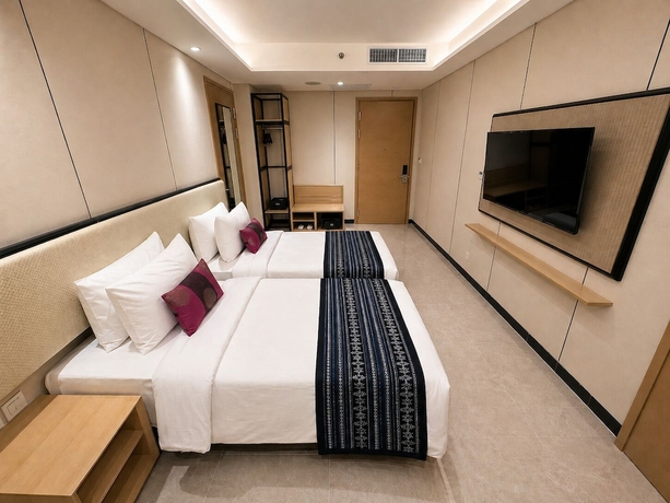 Imagen de la habitación del Hotel Prime Plaza Mataram. Foto 15