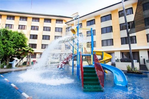 Imagen general del Hotel Prime Plaza Purwakarta. Foto 3