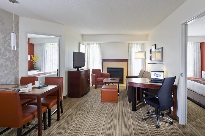 Imagen de la habitación del Hotel PrimeStay Extended Suites by IHG. Foto 5