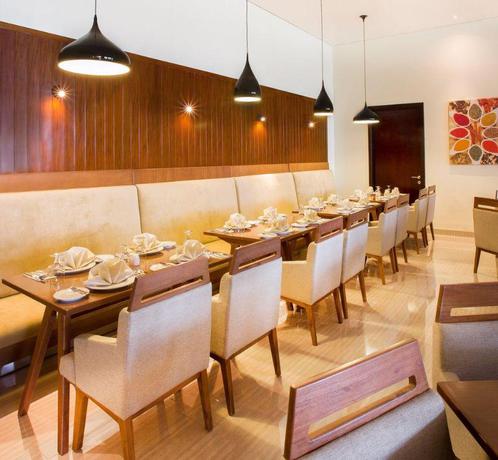 Imagen del bar/restaurante del Hotel Primebiz Cikarang. Foto 8