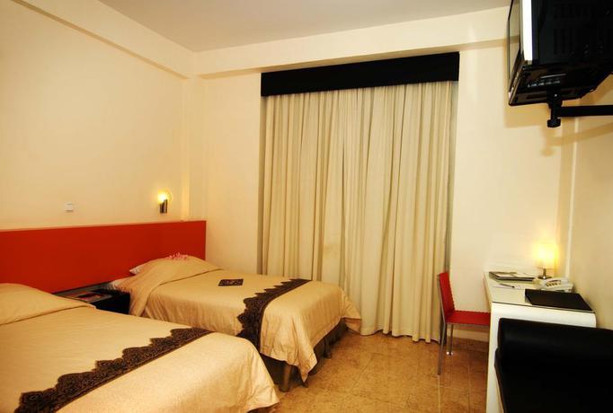 Imagen de la habitación del Hotel Primebiz Karawang. Foto 7