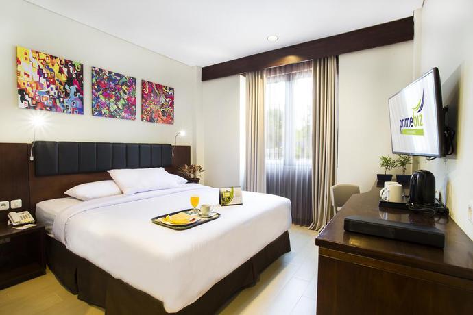 Imagen de la habitación del Hotel Primebiz Karawang. Foto 9