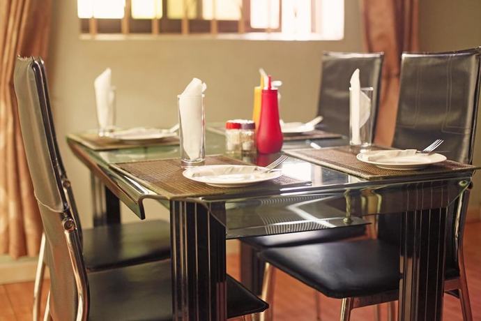 Imagen del bar/restaurante del Hotel Primera, Kampala. Foto 4