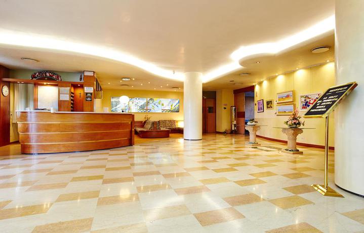 Imagen de los interiores del Hotel Primhotel. Foto 9