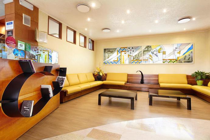 Imagen de los interiores del Hotel Primhotel. Foto 10