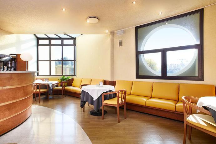 Imagen del bar/restaurante del Hotel Primhotel. Foto 4