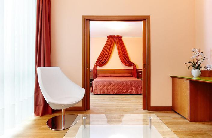 Imagen de la habitación del Hotel Primhotel. Foto 7