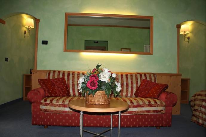 Imagen de la habitación del Hotel Primiero. Foto 9