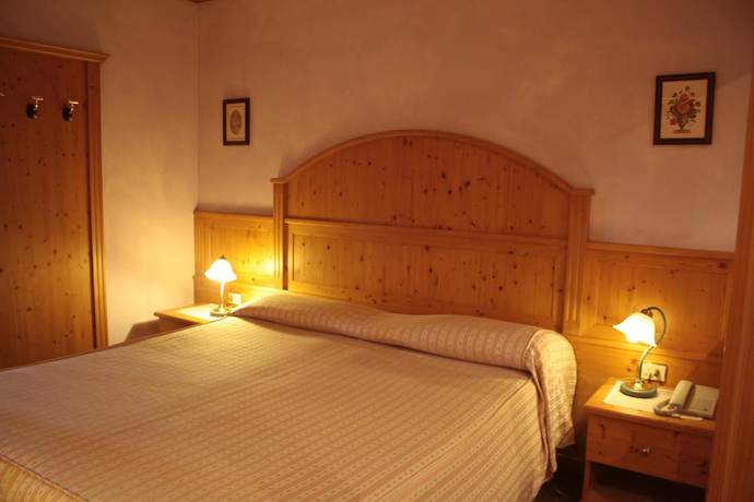 Imagen de la habitación del Hotel Primiero. Foto 16